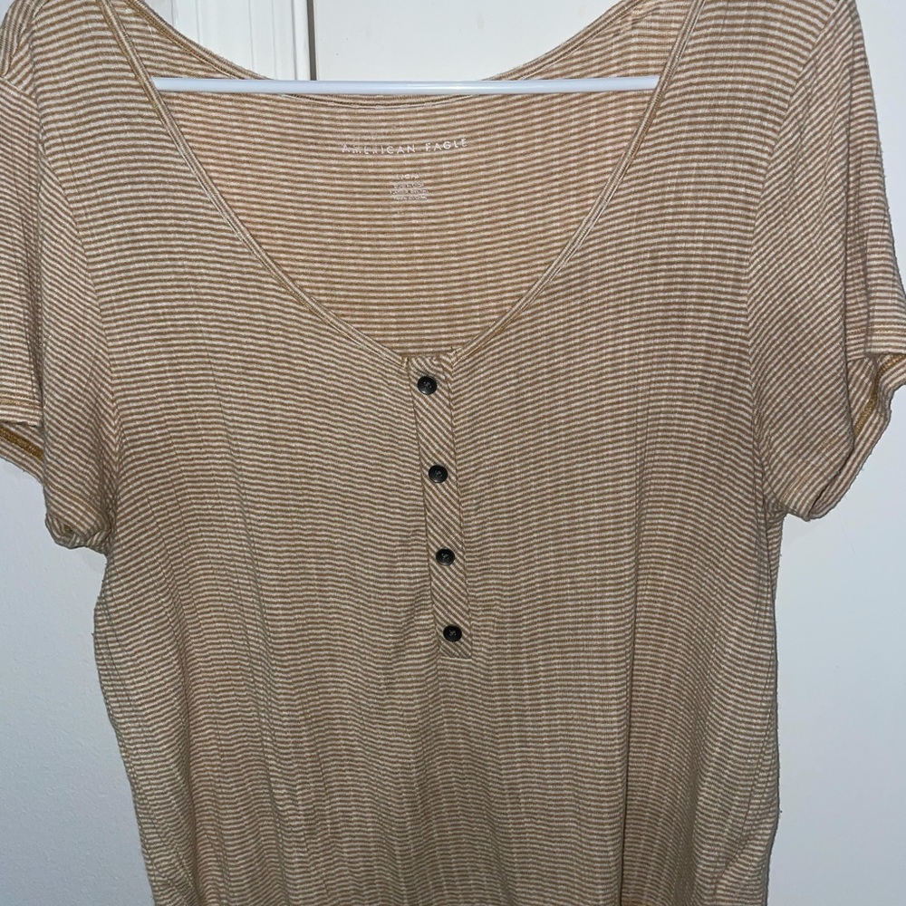 American eagle trendy yellow henley button top